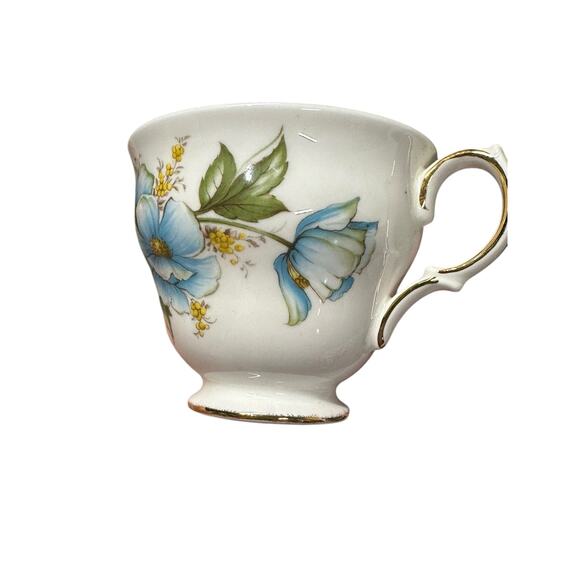 Vintage Queen Anne Bone China Porcelain Cup & Saucer with Blue Floral #8618 - Picture 7 of 11